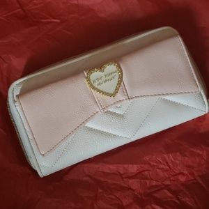 Betsy Johnson wallet Brand New